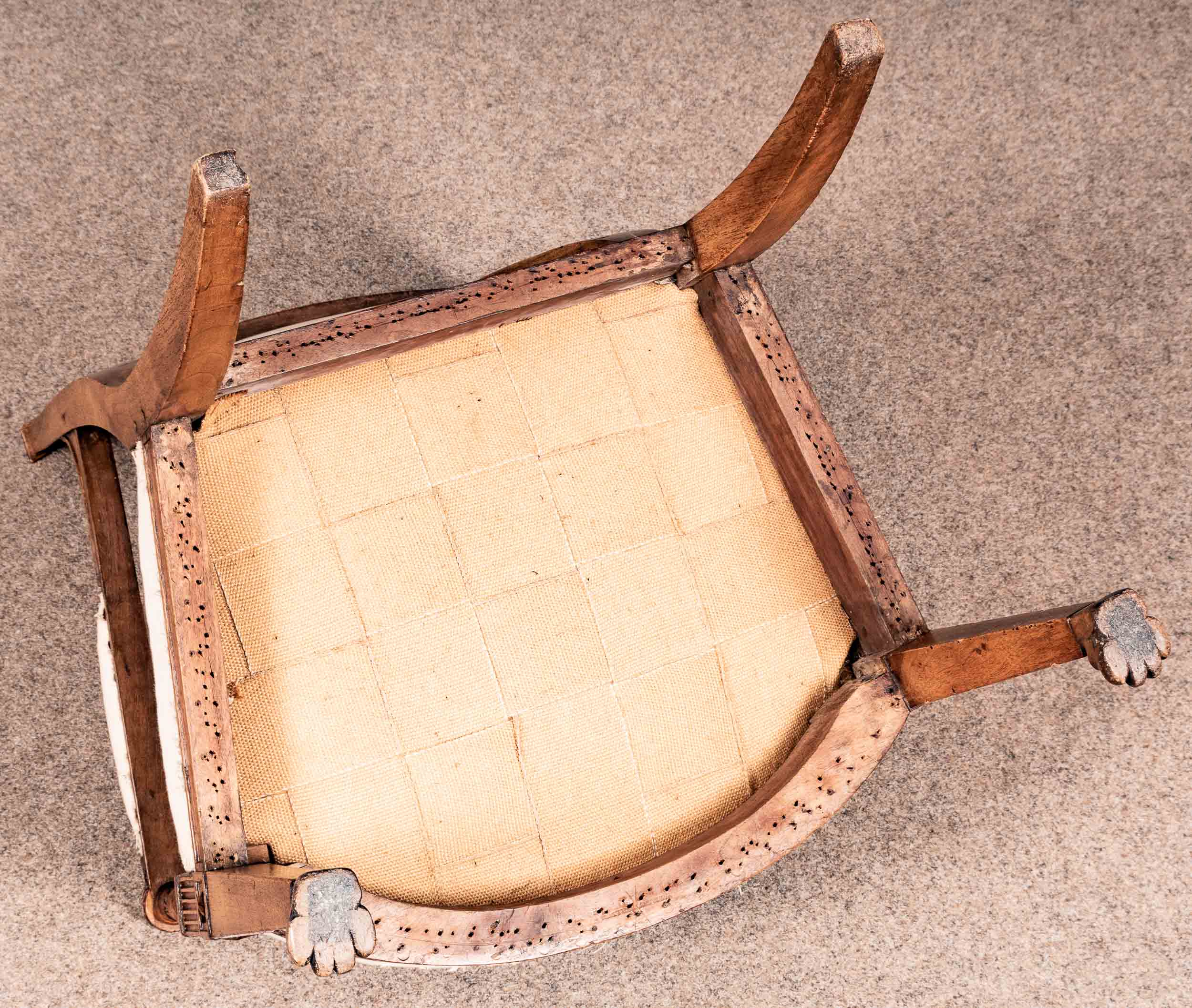 Antiker Armlehnstuhl sog.: Fauteuil", Directoire Frankreich um 1790/95, auf der Zarge signiert "PAR - Bild 17 aus 17