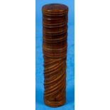 Antikes Etui, nussbaumfarbiges Holz, dezente Schnitzdekore, wohl Reisebestecketui; Länge ca. 16,5 c