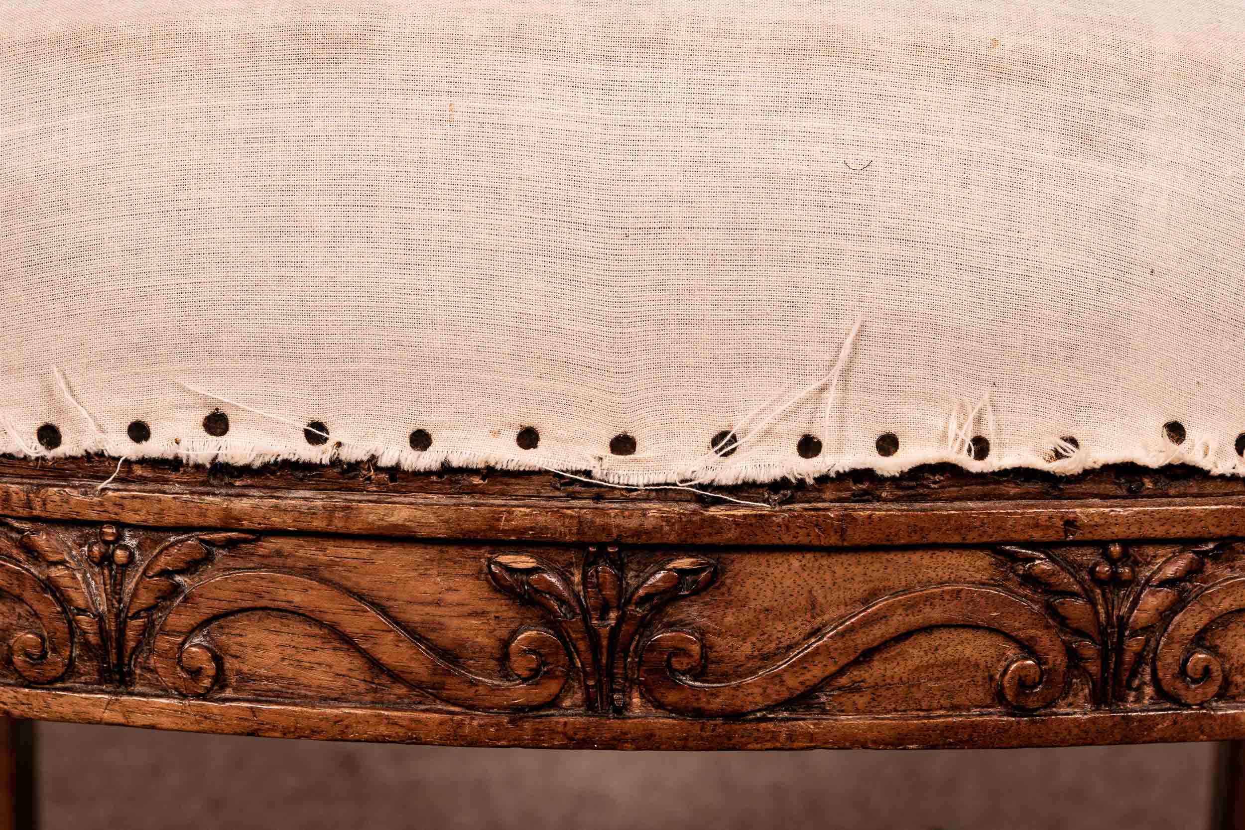Antiker Armlehnstuhl sog.: Fauteuil", Directoire Frankreich um 1790/95, auf der Zarge signiert "PAR - Bild 14 aus 17