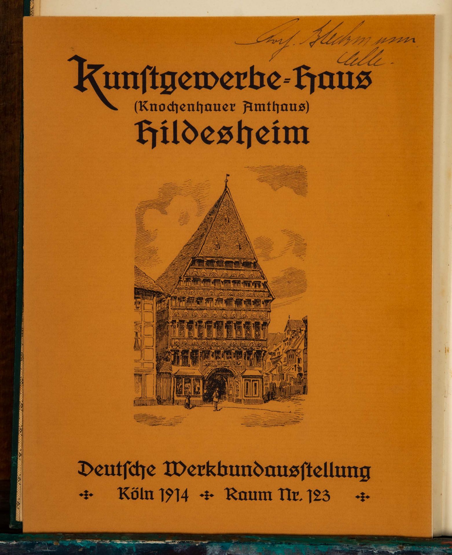 "Die Holzarchitektur Hildesheims" (als Buch & Bild) aus dem Besitz des Architekten W. Bleckmann. Bu - Image 12 of 13