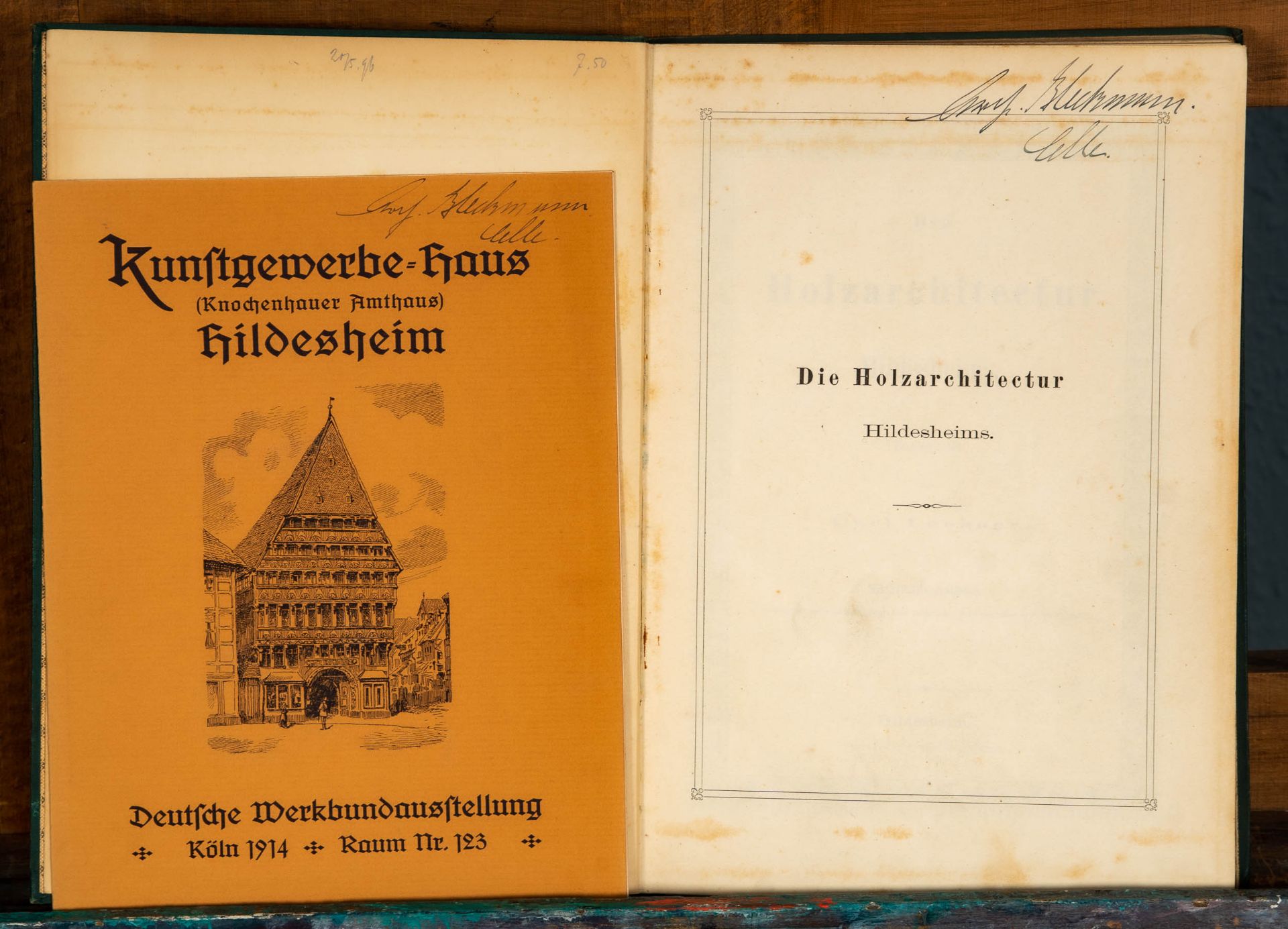 "Die Holzarchitektur Hildesheims" (als Buch & Bild) aus dem Besitz des Architekten W. Bleckmann. Bu - Image 10 of 13