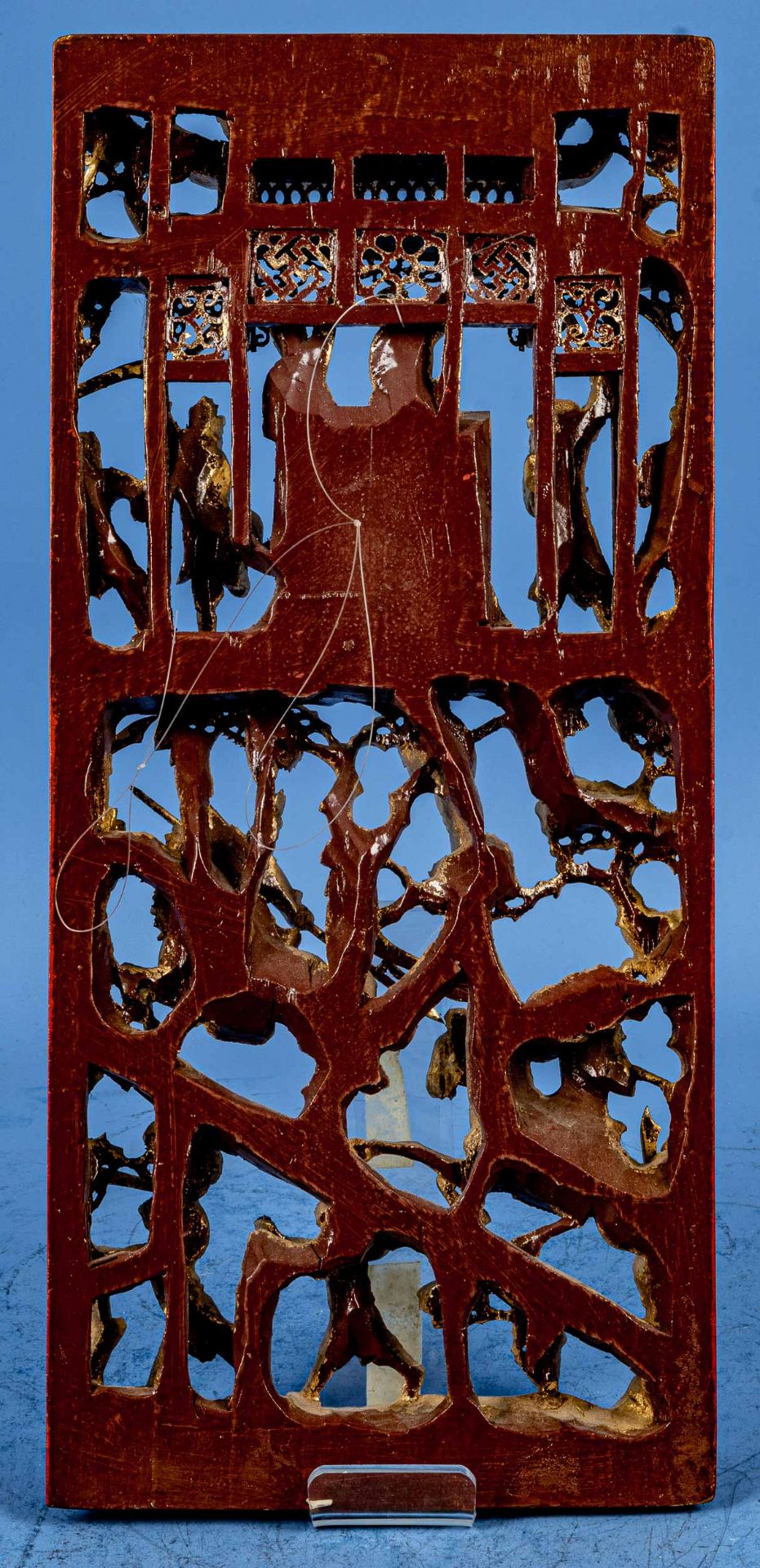 Prachtvoll beschnitztes, plastisch gearbeitetes Wandrelief, u. a. aus Holz, Rotlack mit teilweiser  - Bild 5 aus 5
