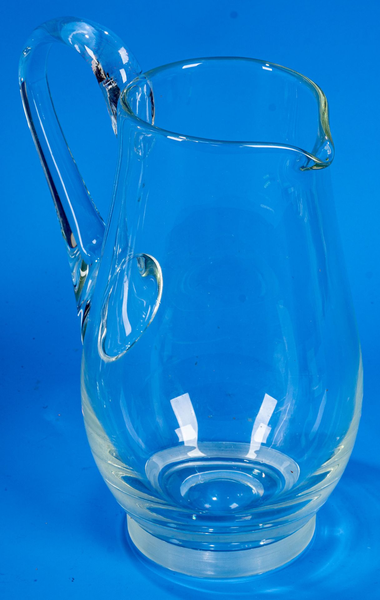 3teiliges Konvolut versch. Saftkrüge/Wasserkrüge. Farblose Glaskörper mit seitlichem Griff, teilwei - Image 9 of 9