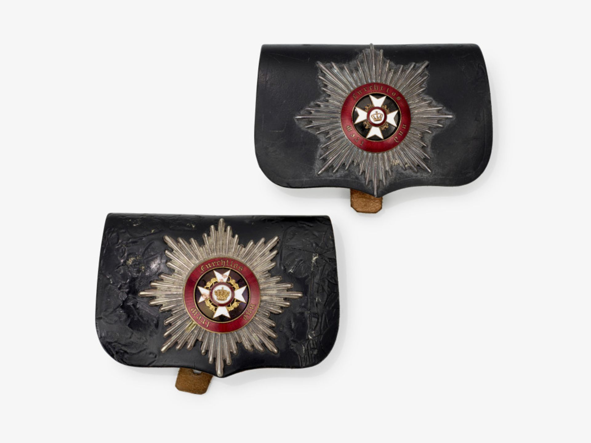 Zwei Kartuschen mit Orden der württembergischen Krone, Bruststern zum Großkreuz für Mitglieder regie