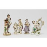 Zwei Amoretten mit Rocaillekartusche bzw. Vase, Schnitterin und Kavalier mit Vogelnest