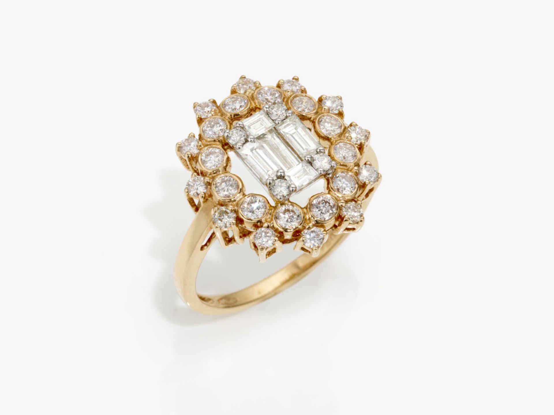 Ring mit Diamanten