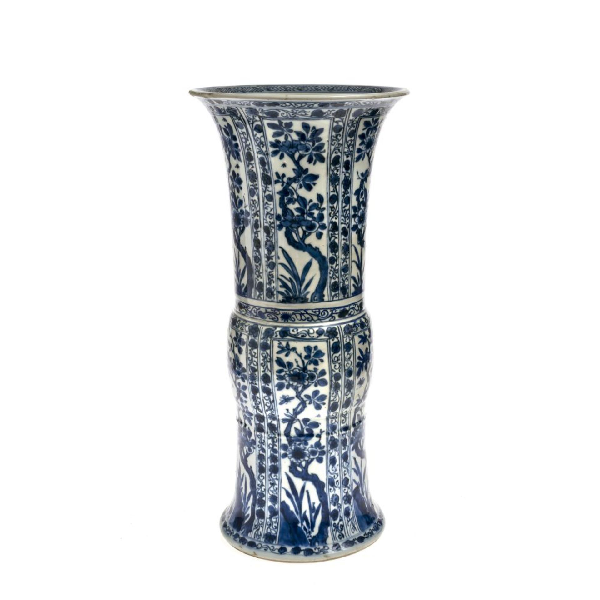 Vase in Ku-Form