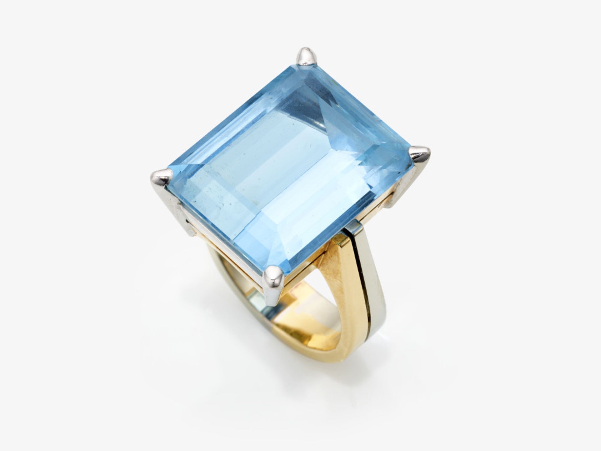 Ring mit Aquamarin