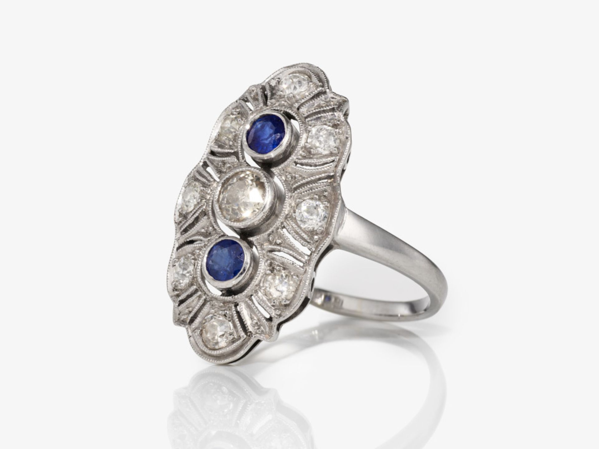 Ring mit Diamanten und Saphiren - Deutschland, um 1920 