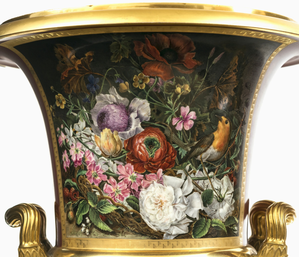 A pair of krater vases with female head handles - Nymphenburg, circa 1830, after a model by Friedric - Image 2 of 7