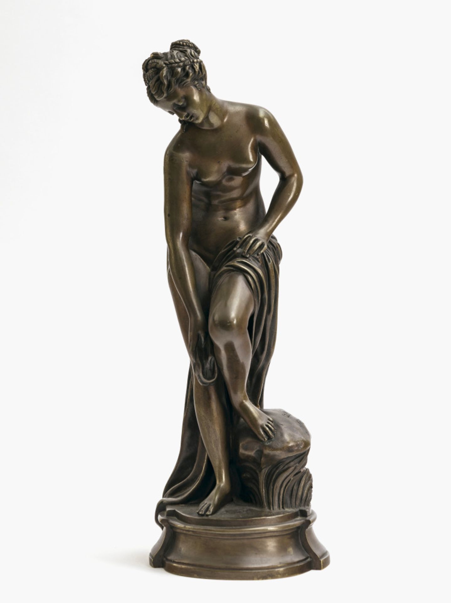 Bathing woman - Later cast after Christophe-Gabriel Allegrain (1710-1795) 