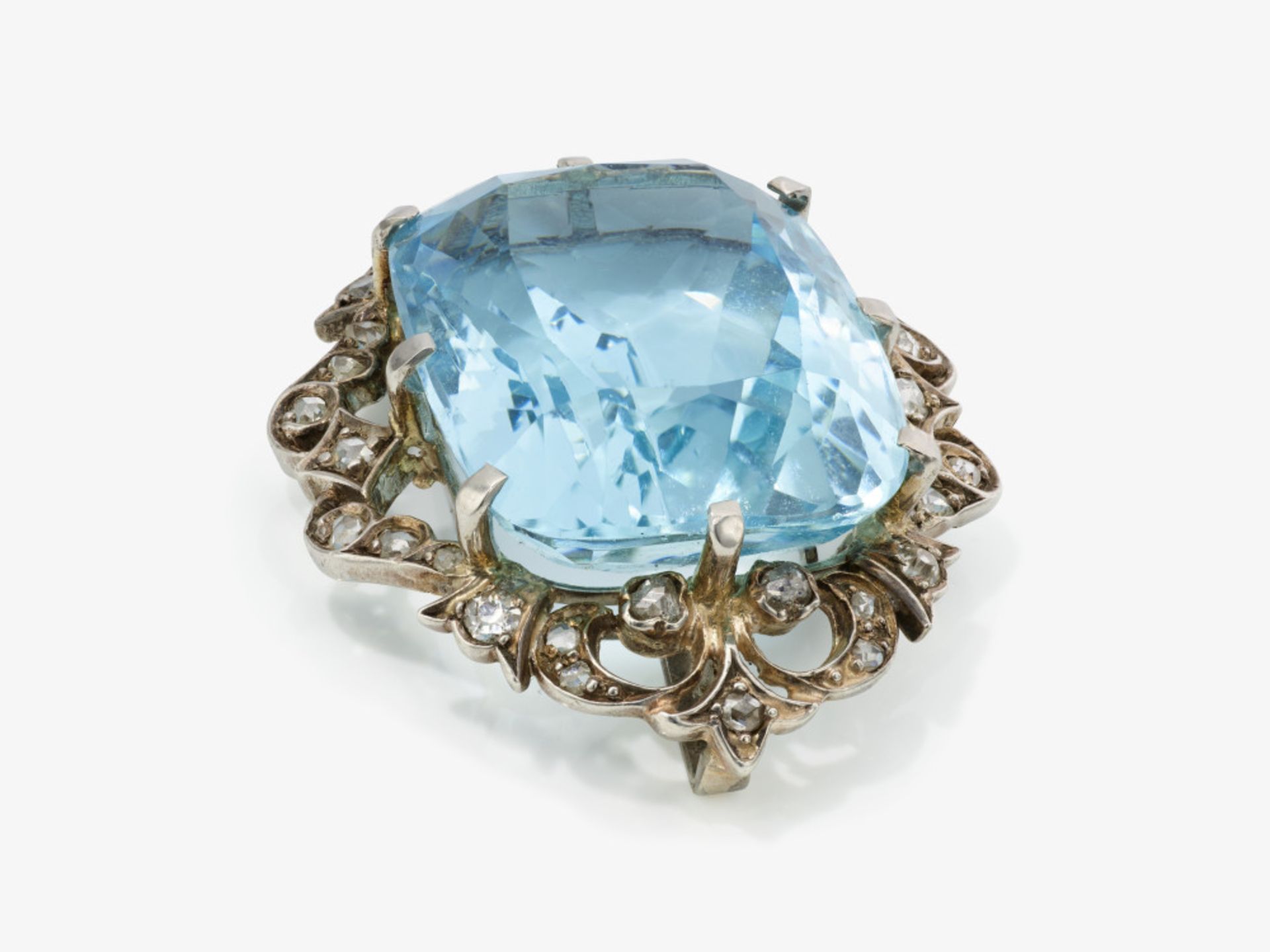 A historical pendant decorated with an azure blue natural aquamarine and diamonds - Probably England - Image 3 of 3