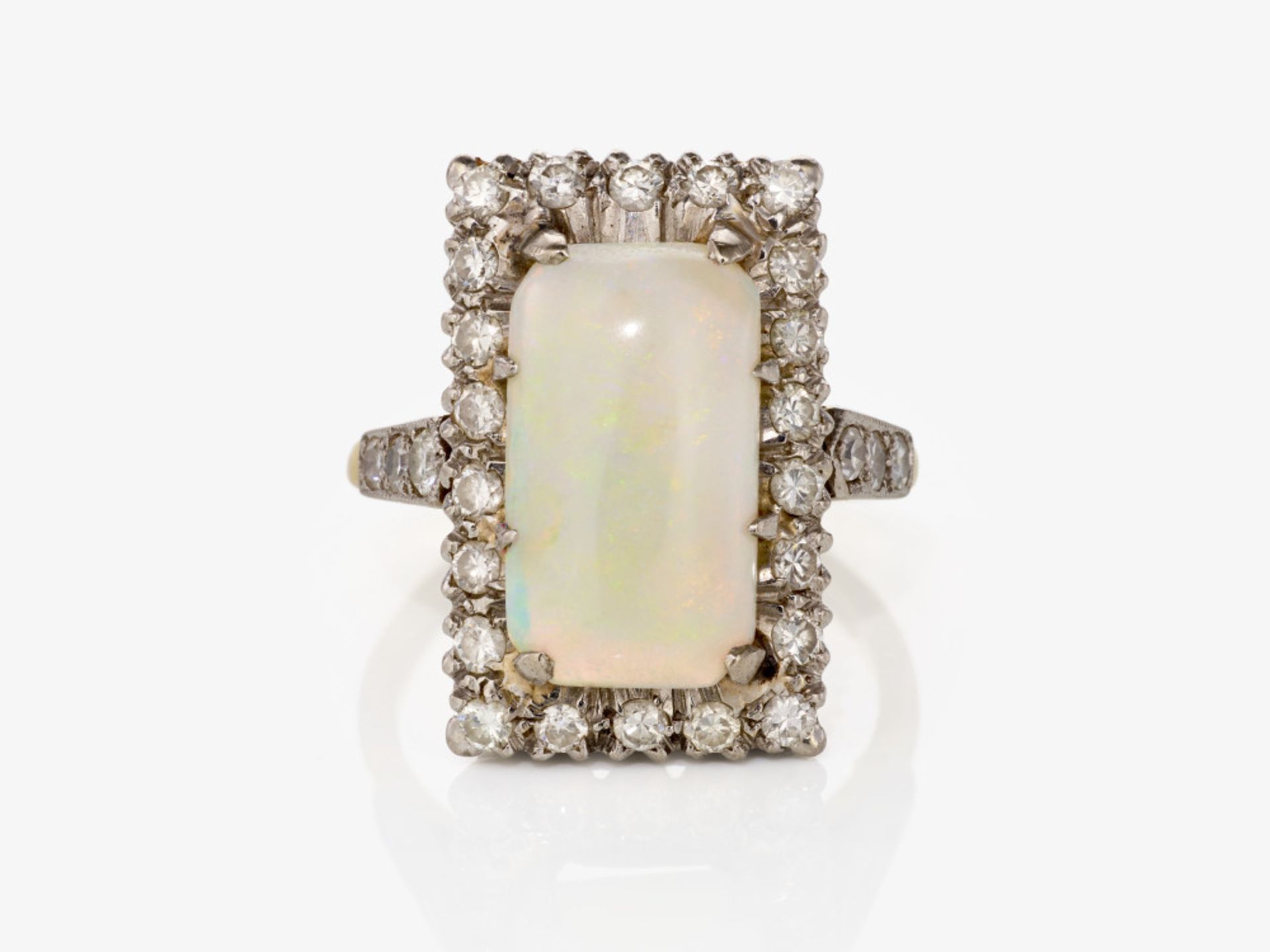 Historischer Ring verziert mit einem Opal und Diamant-Brillanten - Vermutlich England oder Deutschl - Bild 2 aus 2