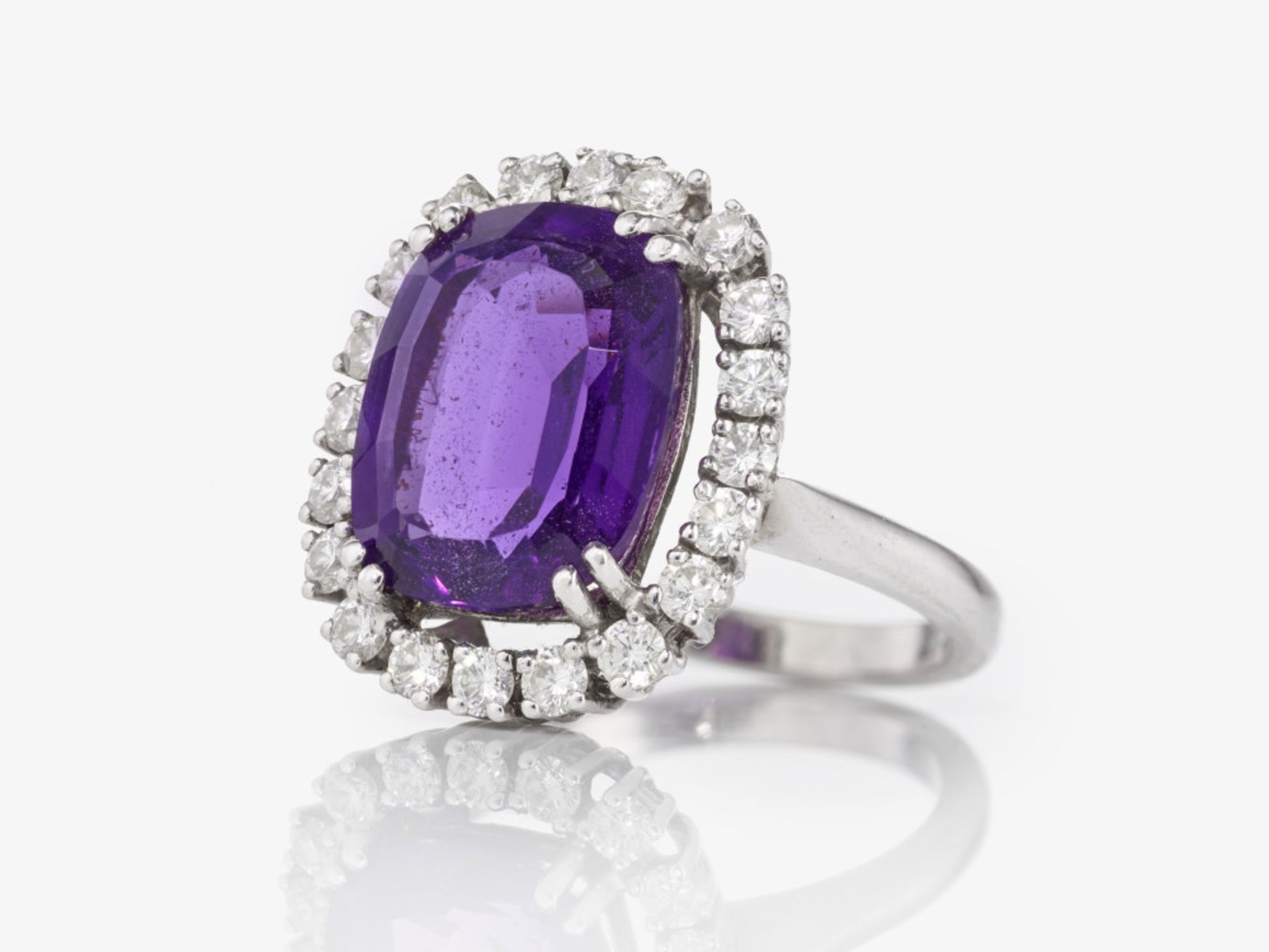 Ring mit Amethyst und Brillanten - Deutschland, 1960er Jahre 