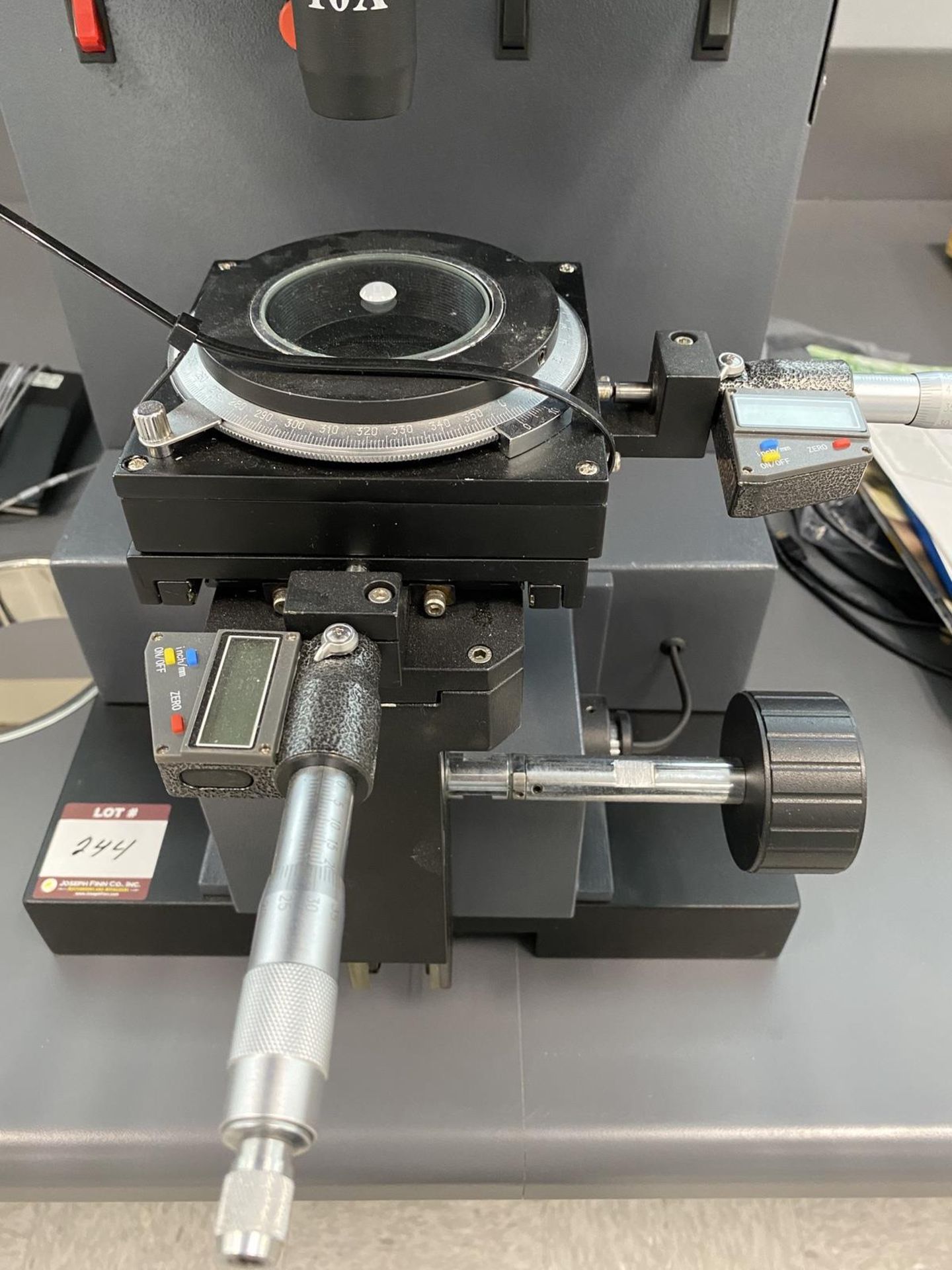 (1) Radical RPP-250 Bench Top Optical Comparator, 250mm Diameter Screen, X-Y Range 35 x 35mm, Table - Image 4 of 4