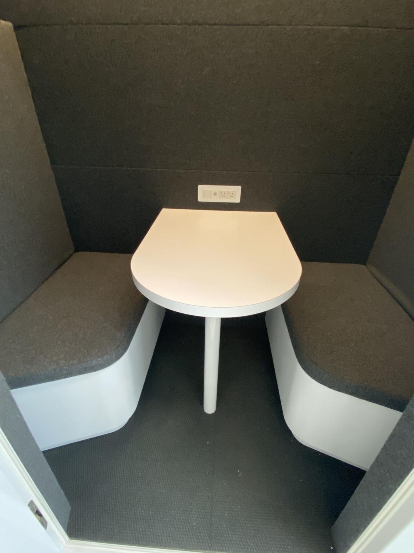 (1) Jabbrrbox Twin StationTechnology Equipped Workspace That is Plush, and Quiet - Image 2 of 2