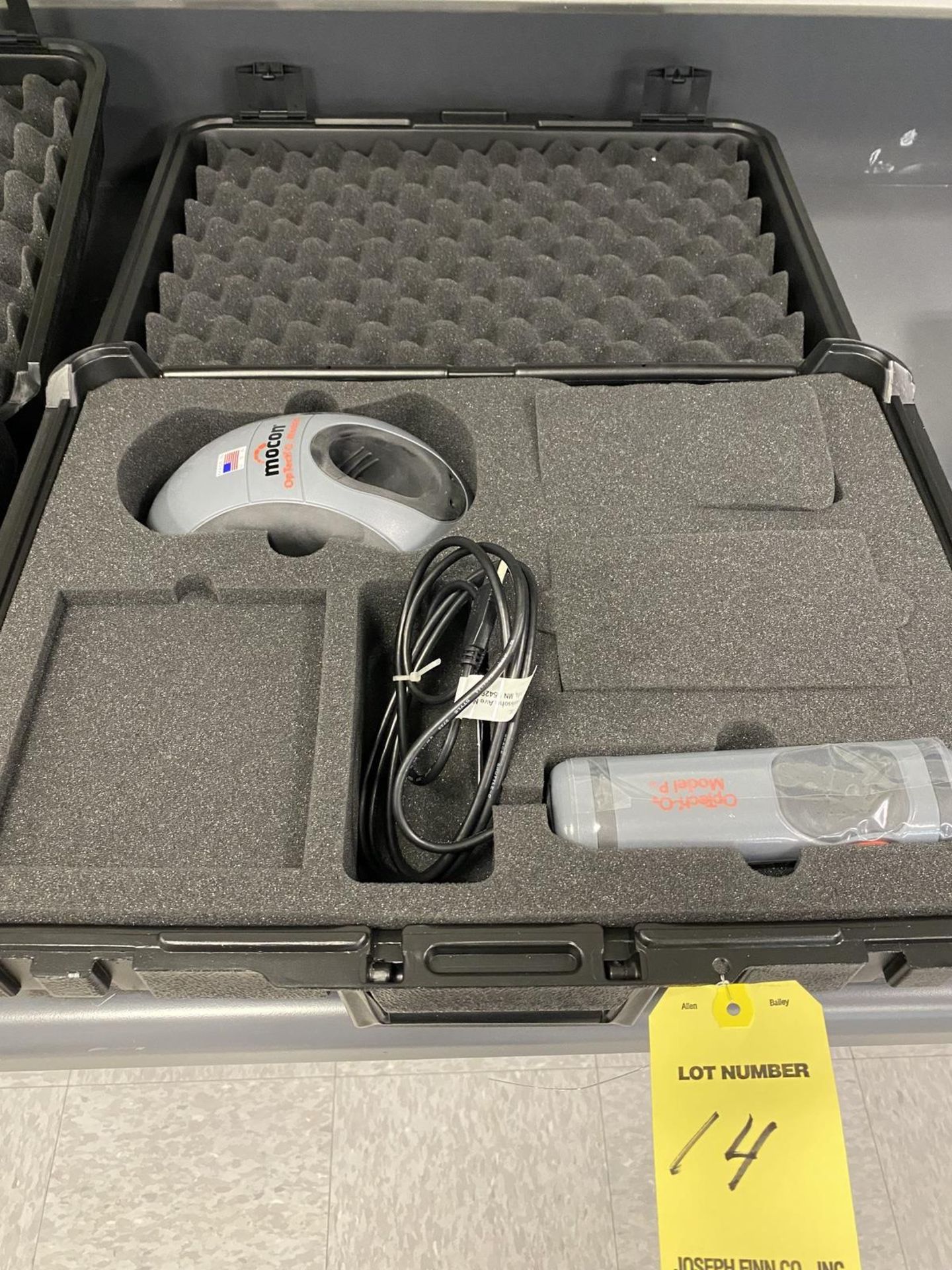 (1) Mocon Optech-02 Model P Oxygen Analyzer