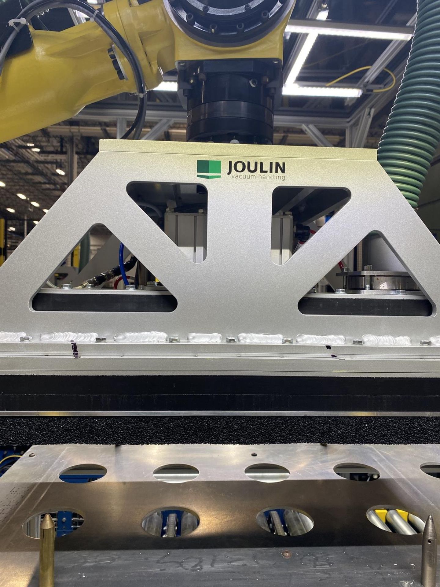 2015 Fanuc Robot M-710iC 50 Robot System with Vacuum Pump, Joulin Hea - Subj to Bulk | Rig Fee: $700 - Image 3 of 7