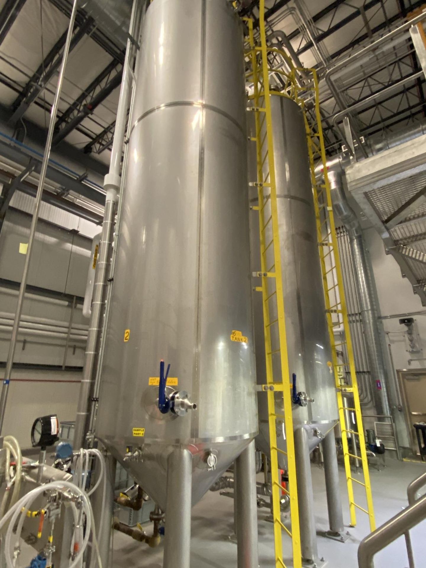 2018 Metalcraft 45 BBL Stainless Steel Vertical Beer Tank, Glycol Jacketed, CIP Dev | Rig Fee: $2250 - Image 2 of 4