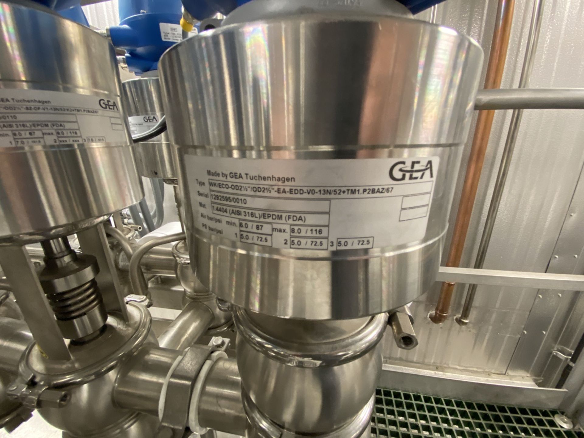 GEA Tuchenhagen Valve Cluster Including (21) GEA KE-OD2 1/2"/OD2 1/2" - Subj to Bulk | Rig Fee: $500 - Image 4 of 4