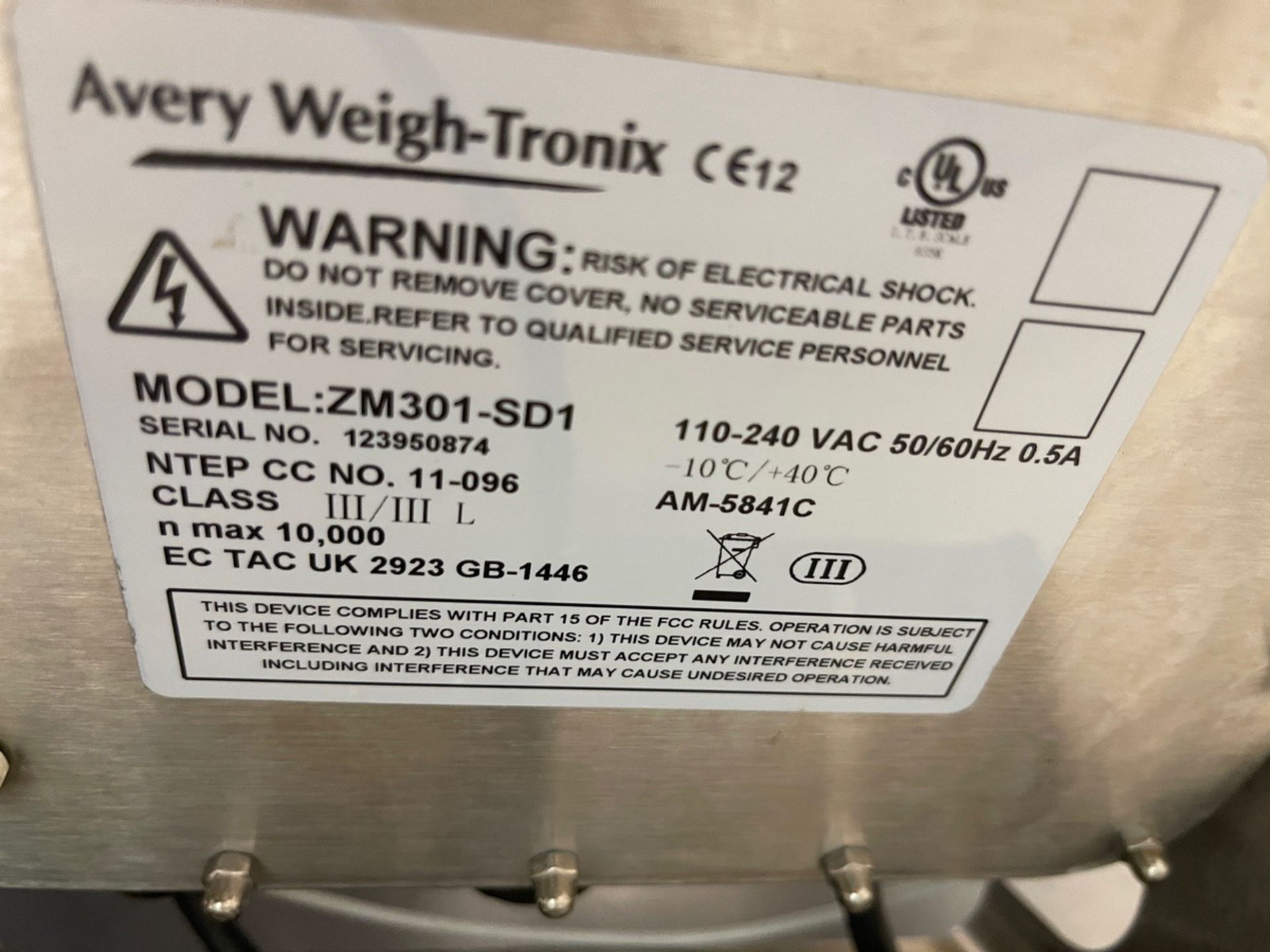 Avery Weigh-Tronix 100LB Capacity Platform Scale, 20" x 20" Stainless Steel Platfor | Rig Fee $50 - Image 3 of 3