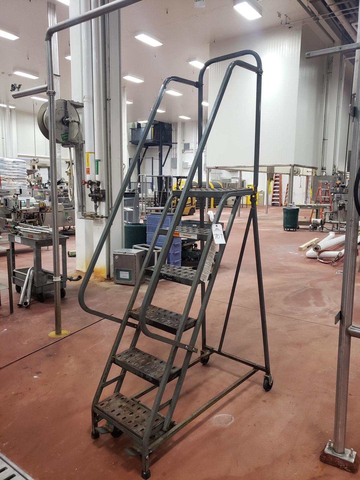 6' Warehouse Ladder | Rig Fee $50
