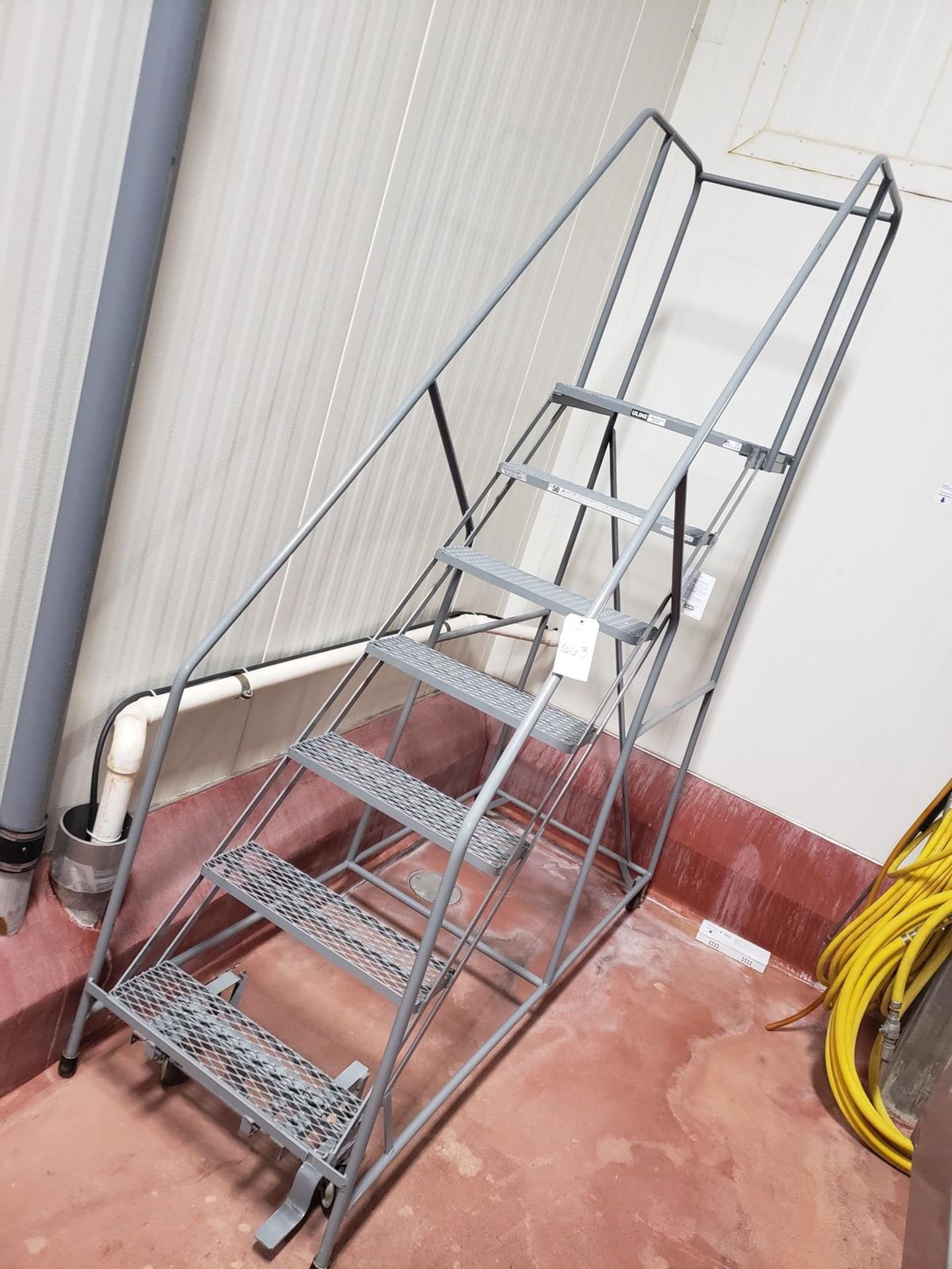 7'' Warehouse Ladder | Rig Fee $50