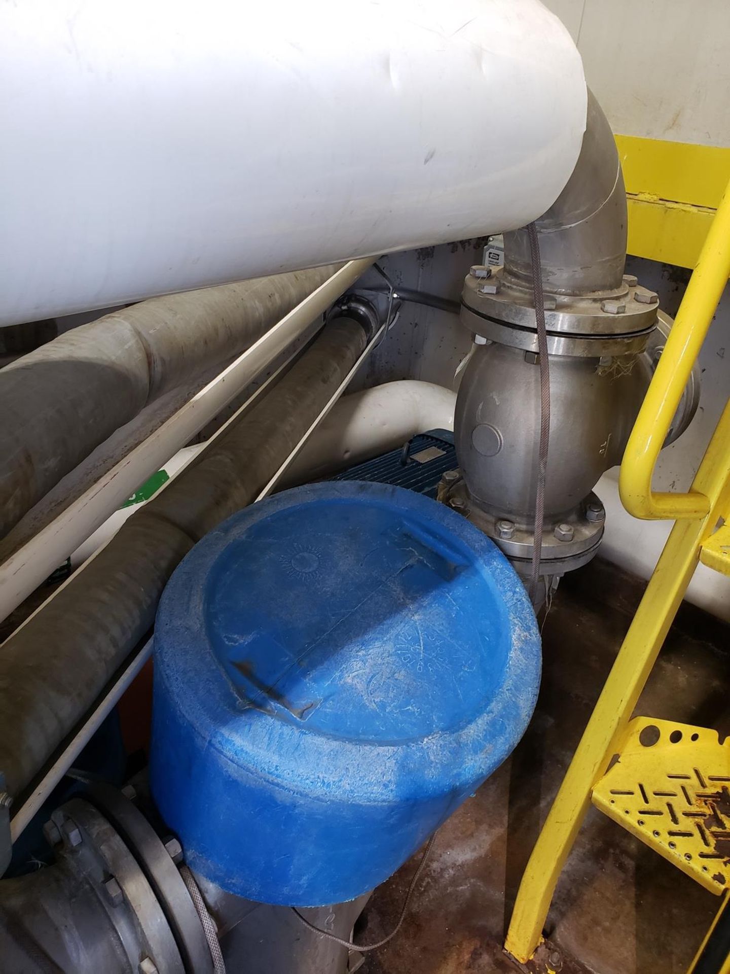 Contents of Corn Syrup Pumping/Control Room | Rig Fee $3500 - Image 12 of 12