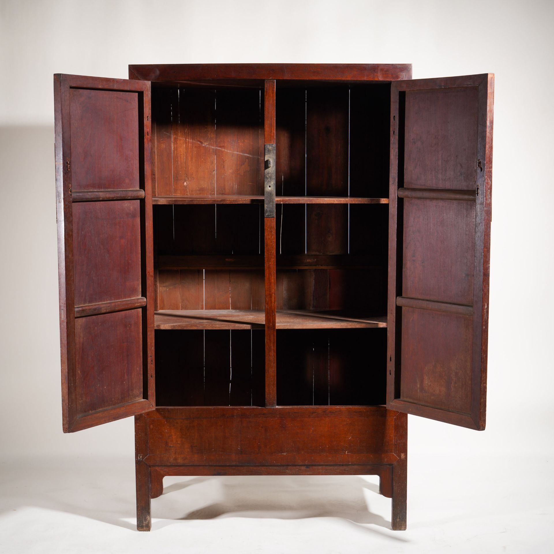 Huanghua pear square corner cabinet  from  the Qing  dynasty - Image 6 of 11