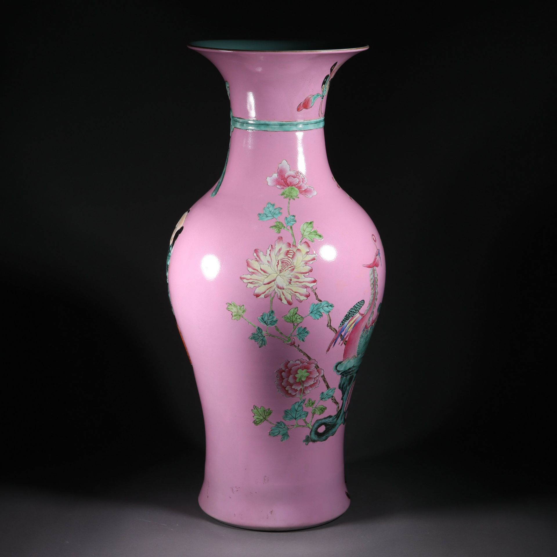 Pastel and two fairy ribbon bottles from the Qing dynasty 
 - Image 6 of 10