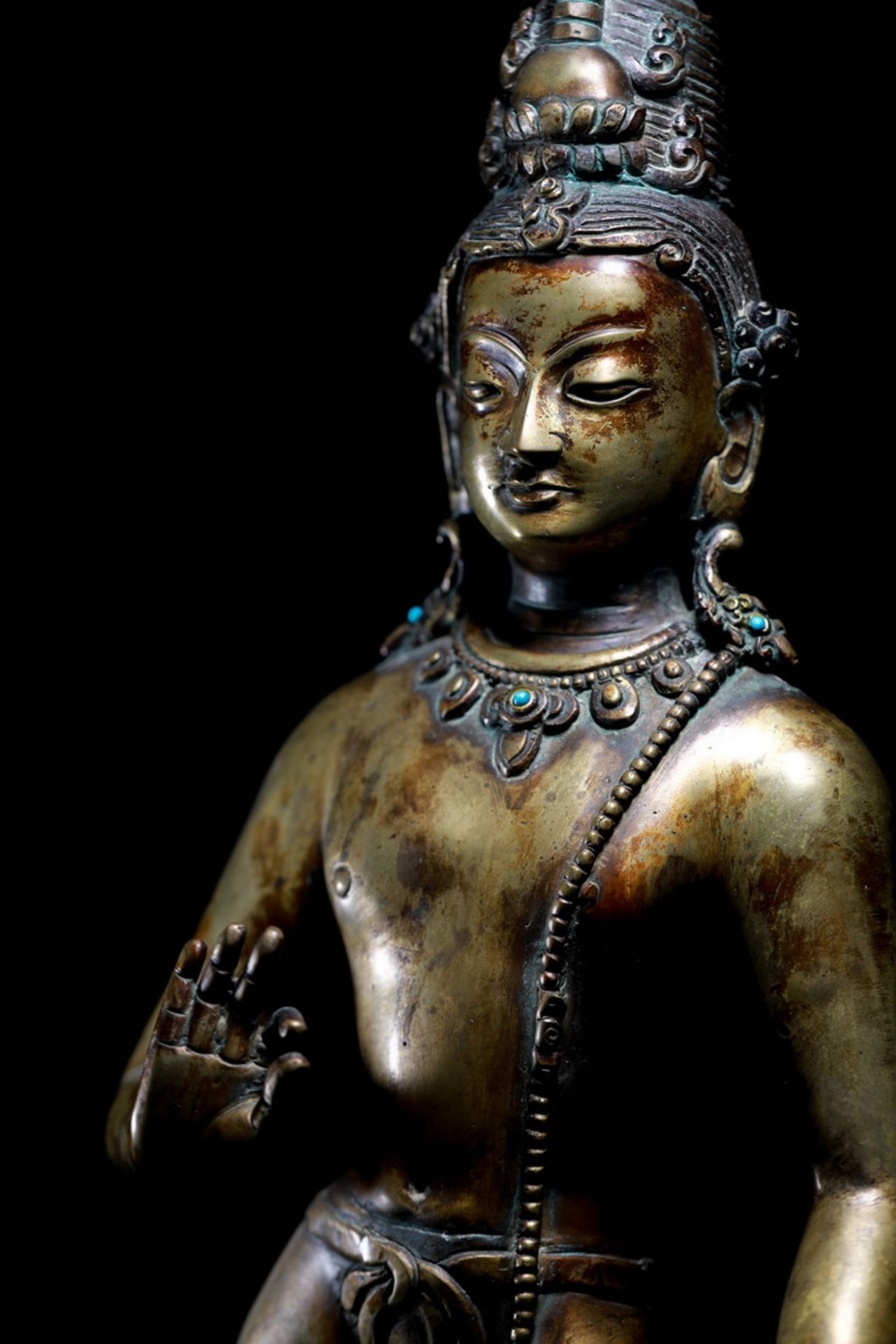 Kashmiri Style alloy bronze lotus hand Bodhisattva from the 13th century - Image 8 of 16