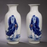 A pair of Blue and white figure bottle from the Qing Dynasty