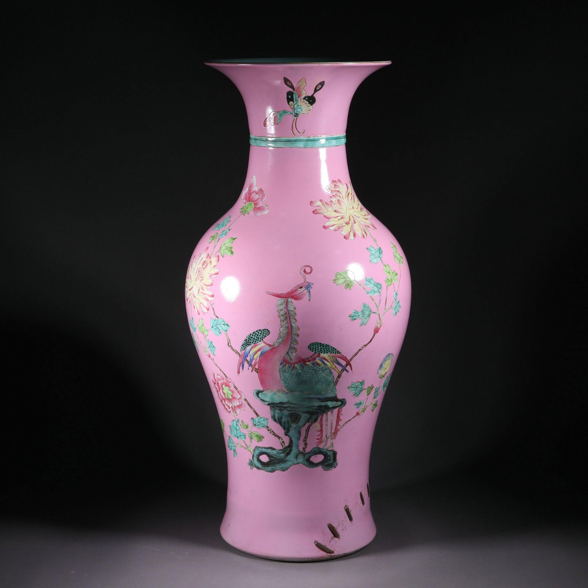 Pastel and two fairy ribbon bottles from the Qing dynasty 
 - Image 5 of 10