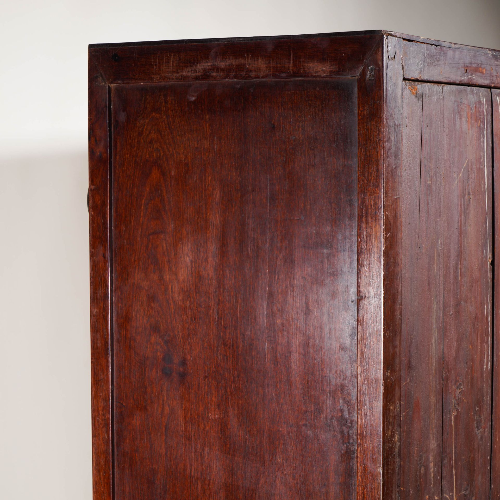 Huanghua pear square corner cabinet  from  the Qing  dynasty - Image 10 of 11