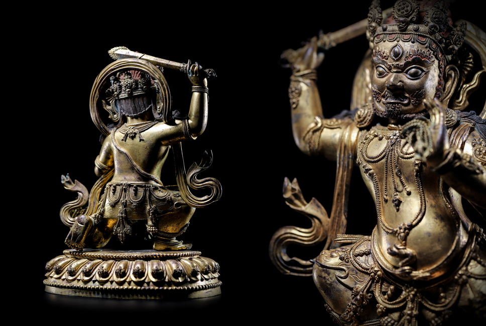 Daming Xuande Gilt bronze Acalanatha - Image 4 of 8