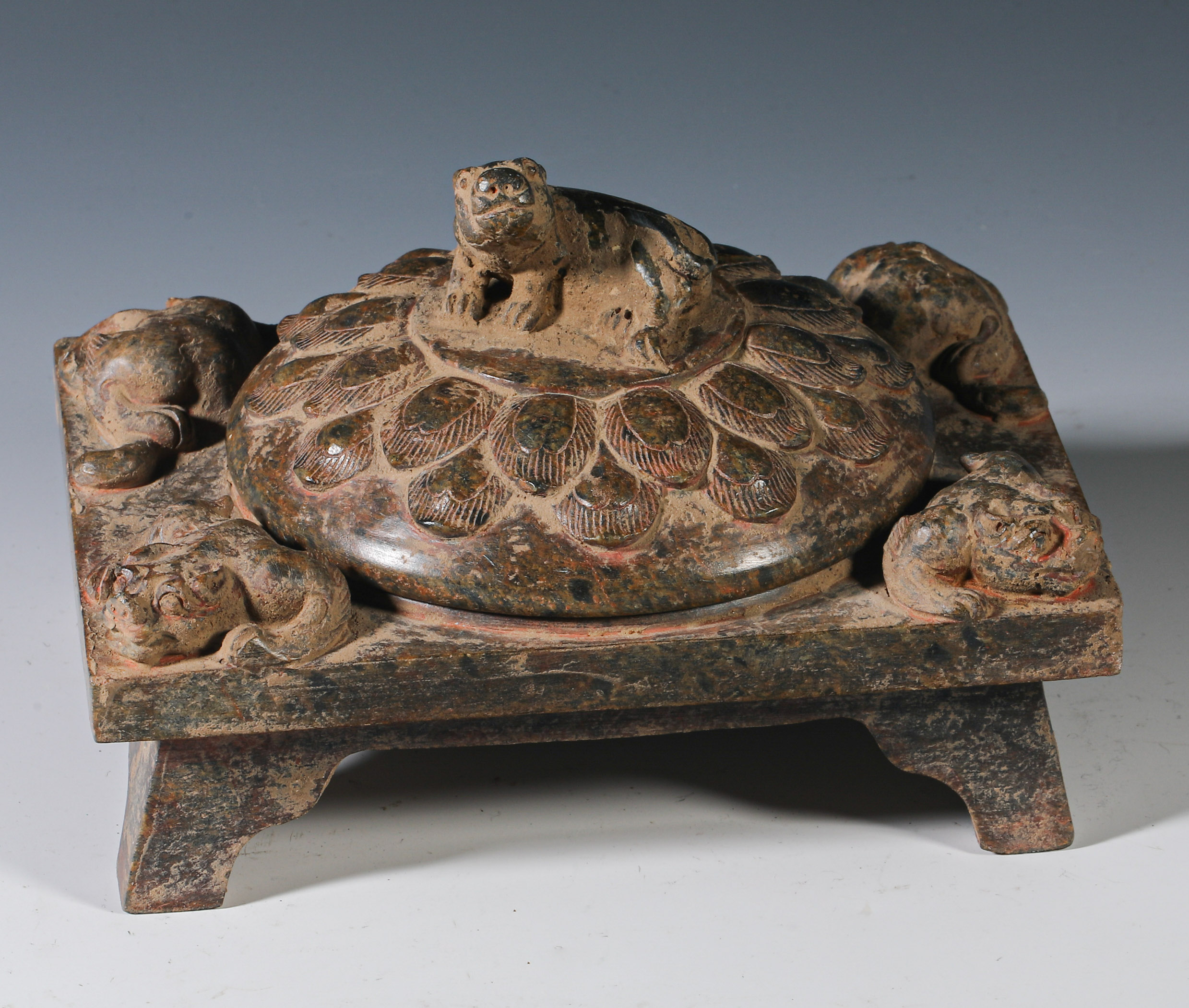 Copper incense burner  from the Han dynasty  - Image 2 of 11