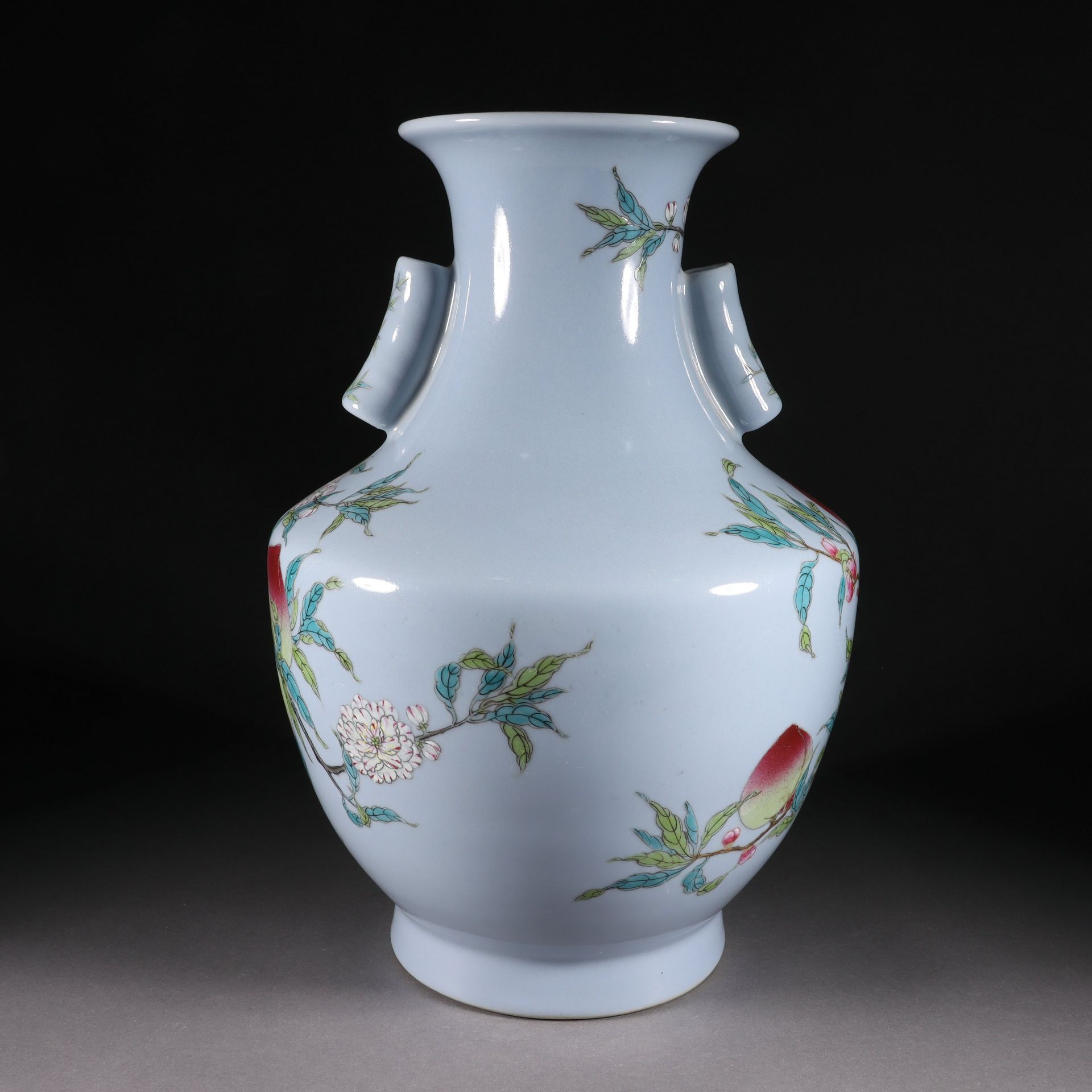 Pastel nine peach amphora from the Qing dynasty - Image 5 of 9
