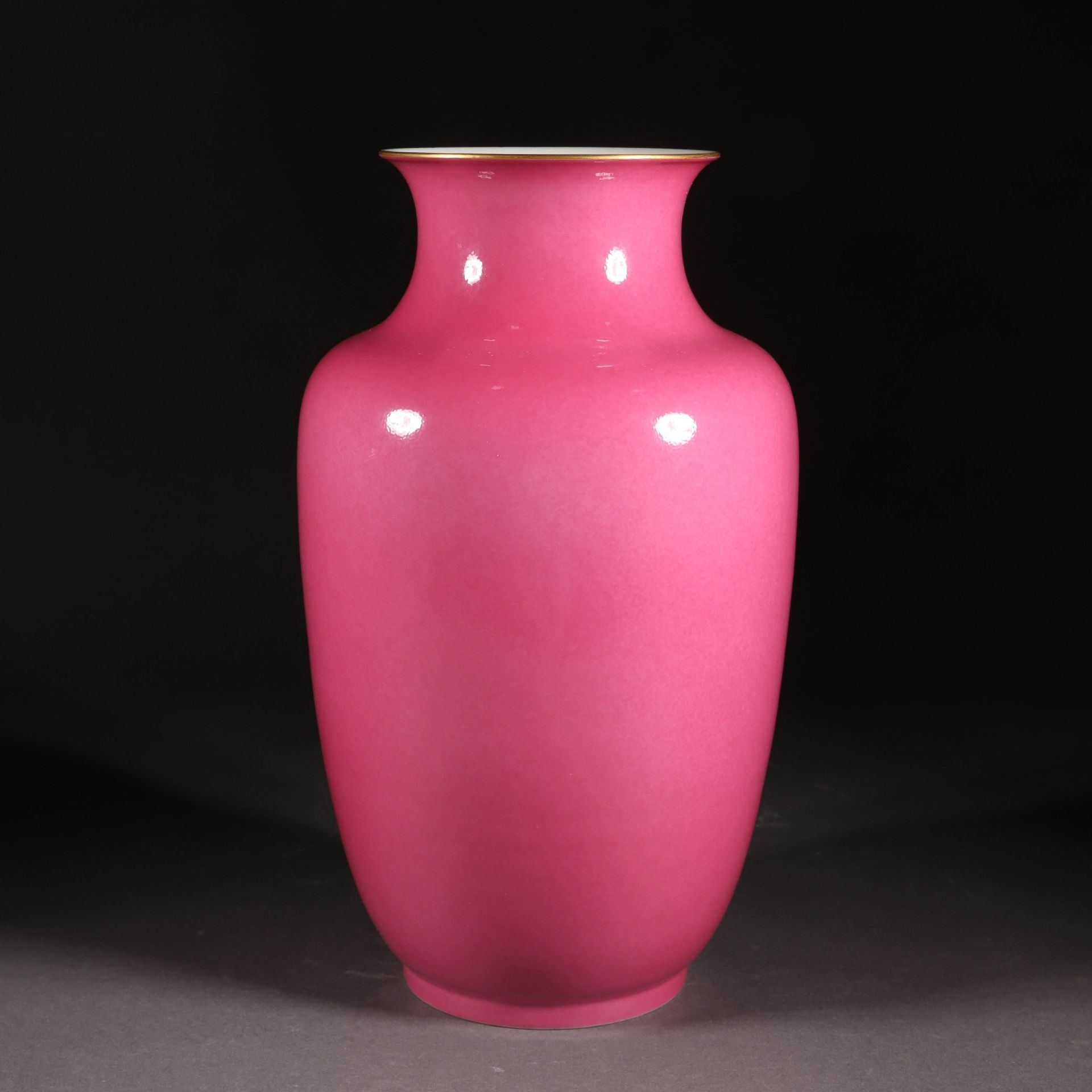 Carmine red lantern-shaped vase - Image 4 of 9