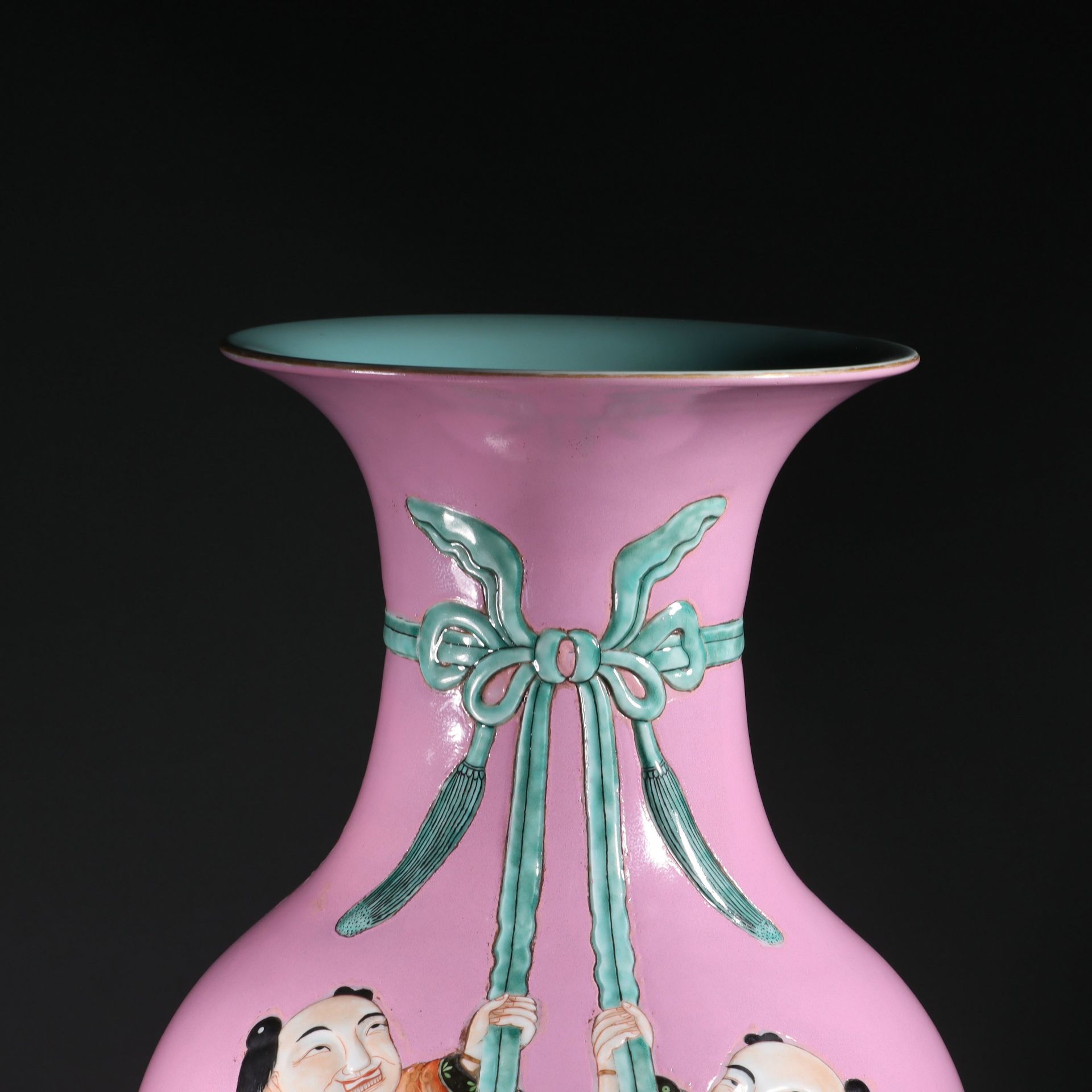 Pastel and two fairy ribbon bottles from the Qing dynasty 
 - Image 2 of 10