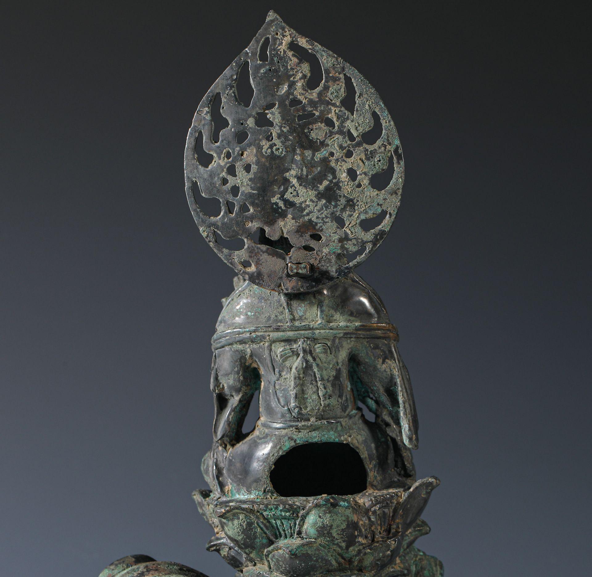 Bronze Avalokitesvara statue of Tang Dynasty - Bild 7 aus 10