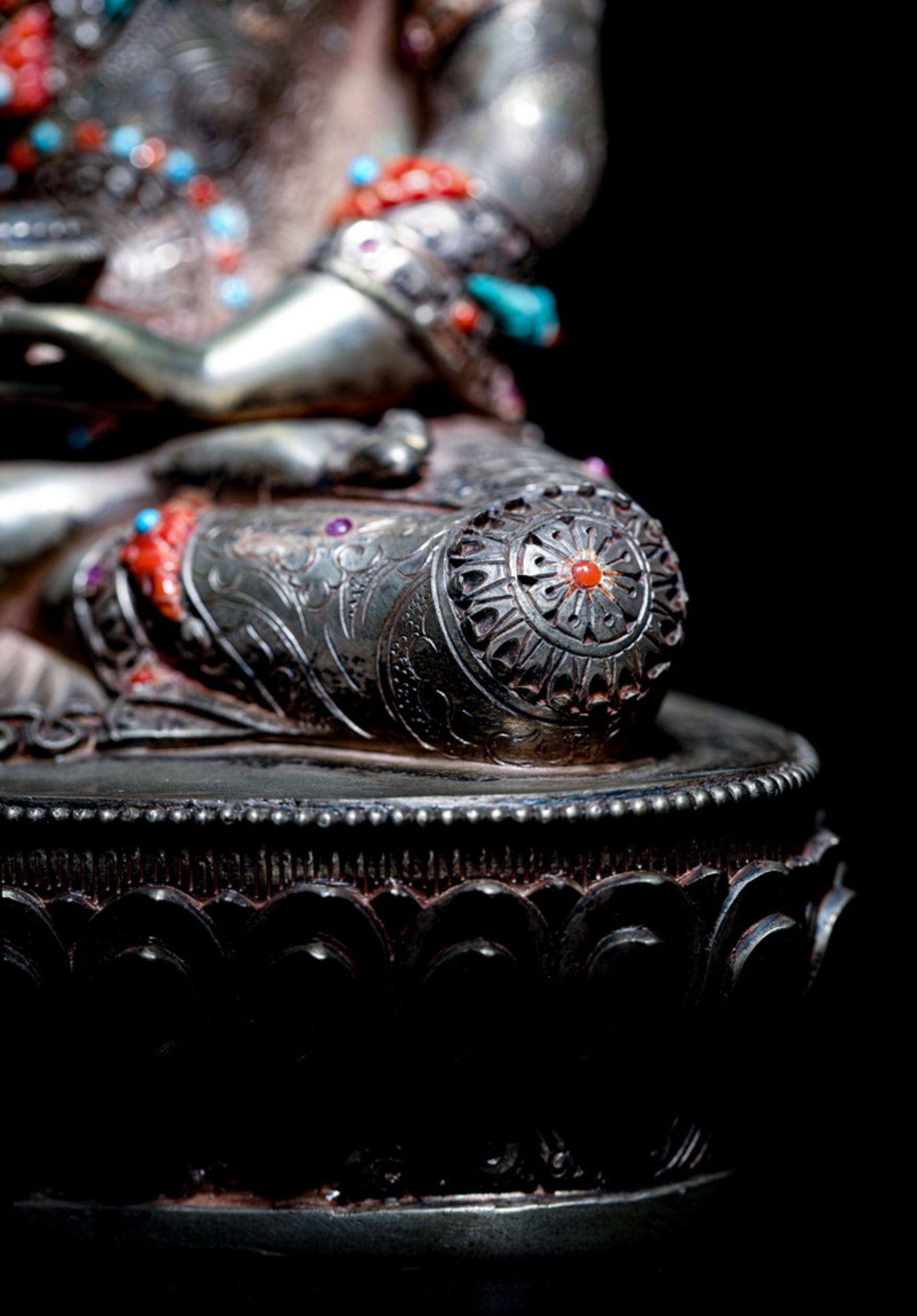 Solid silver gemstone inlaid with Sakyamuni Buddha from the Qing  dynasty - Image 6 of 10