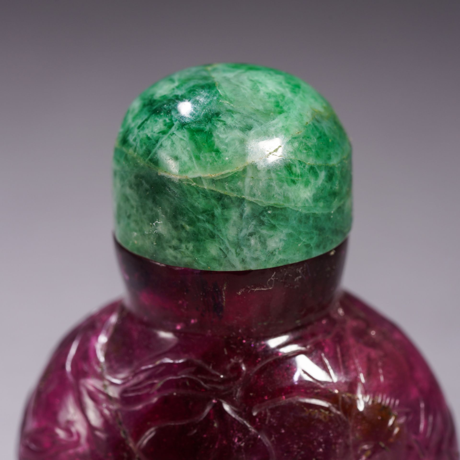 Tourmaline peach branch snuff bottle from the Qing Dynasty - Bild 5 aus 7