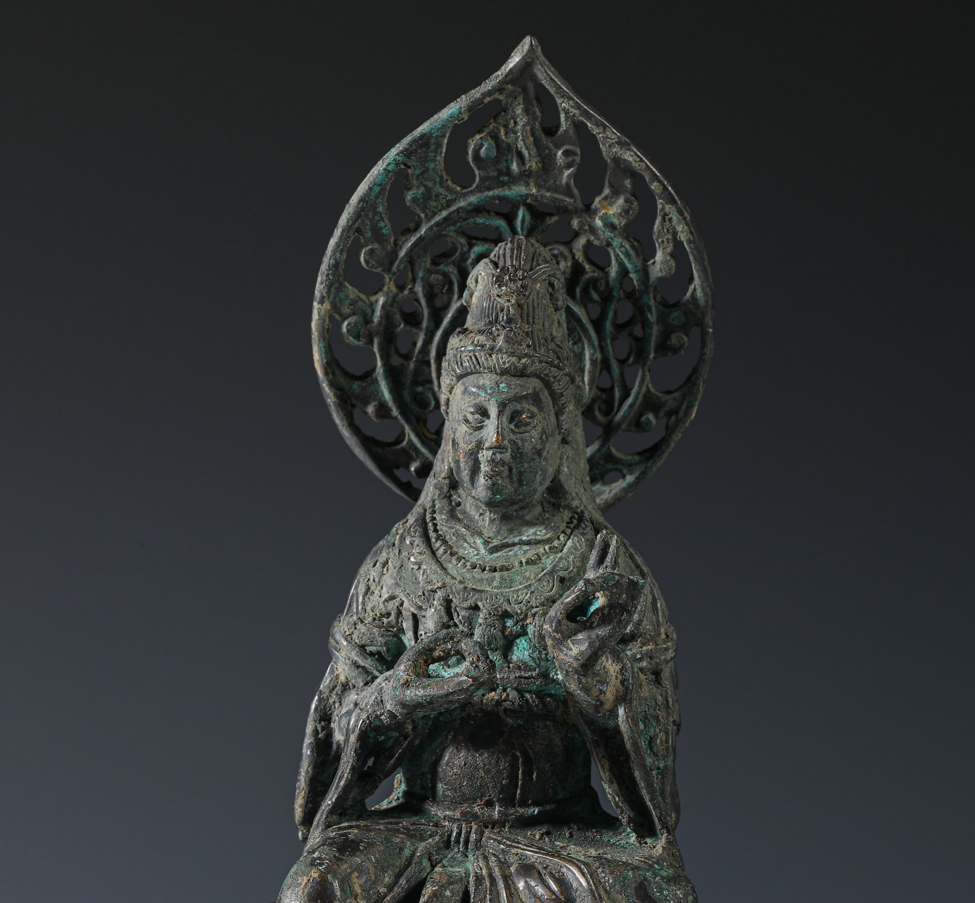 Bronze Avalokitesvara statue of Tang Dynasty - Bild 2 aus 10