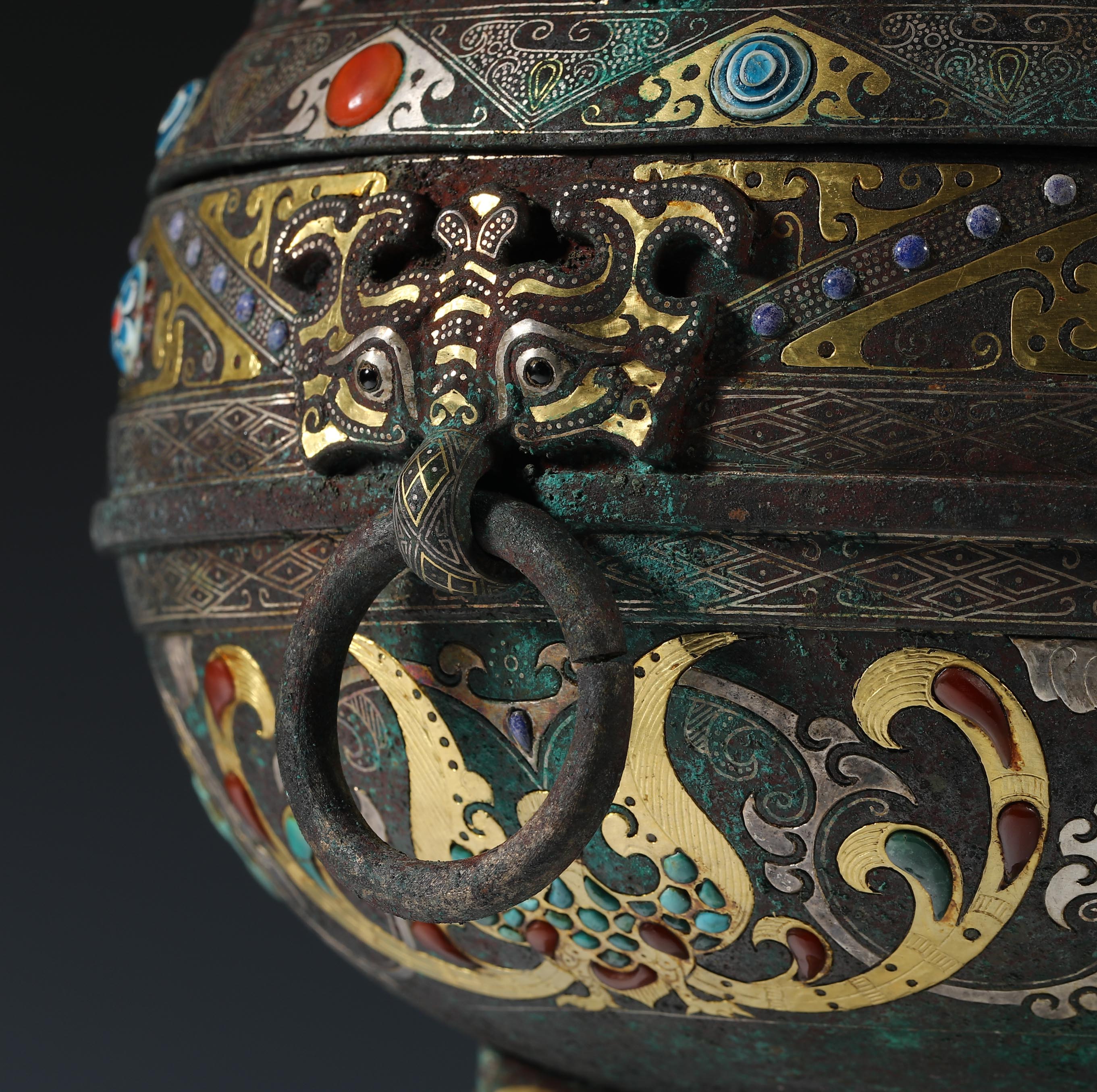 Gilded bronze and gold incense burner from the Han dynasty   - Image 7 of 11