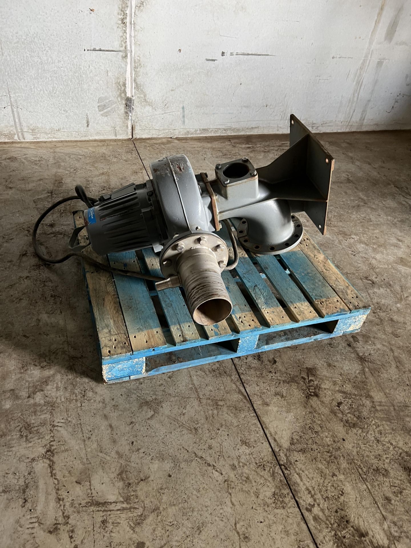 Water Pump - Image 2 of 3