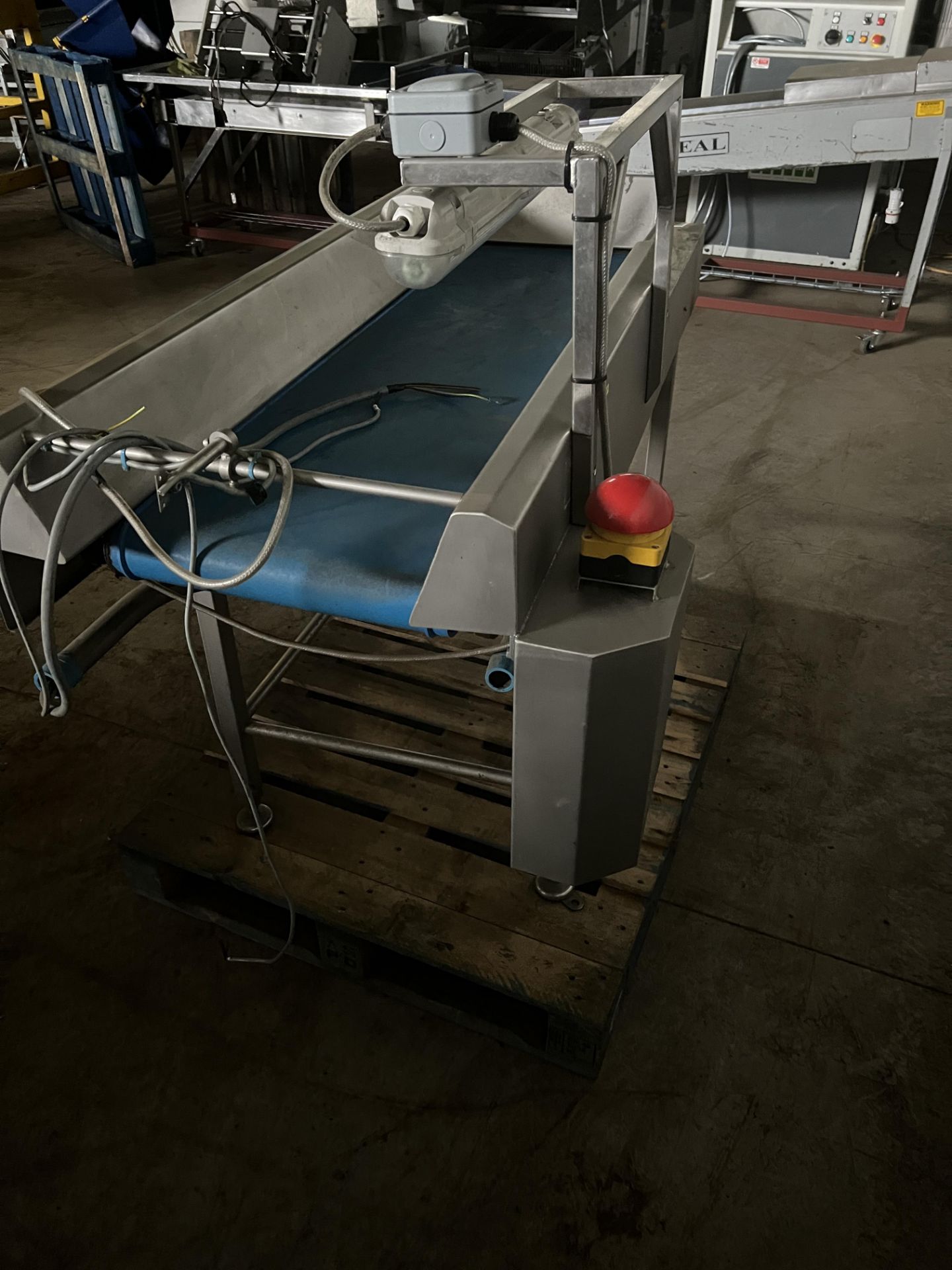 Inspection conveyor - Image 2 of 3