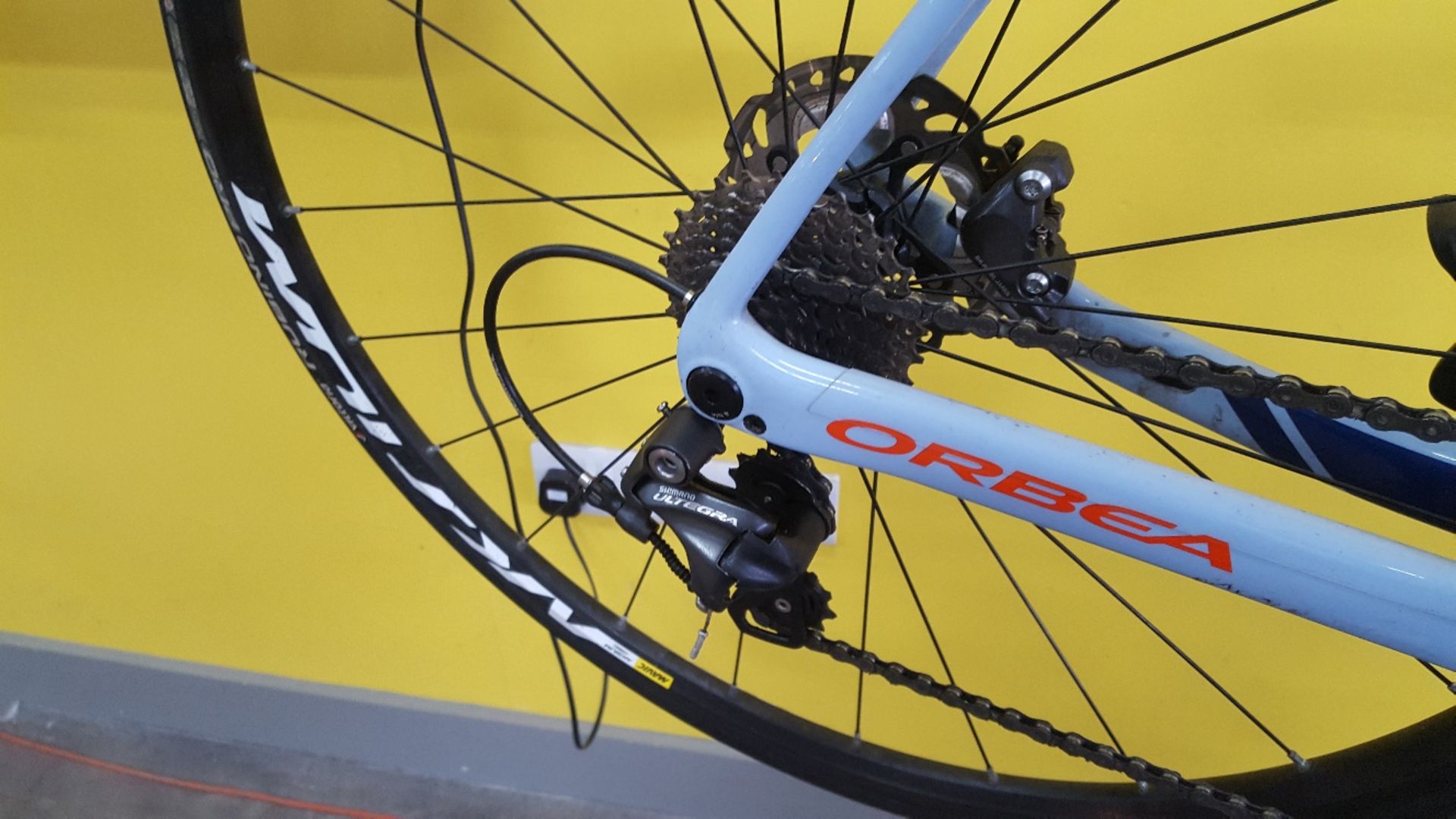 Orbea Avant Full Carbon Frame Racing Bike. Disc brakes, Ultegra group set. NO VAT. - Image 7 of 8