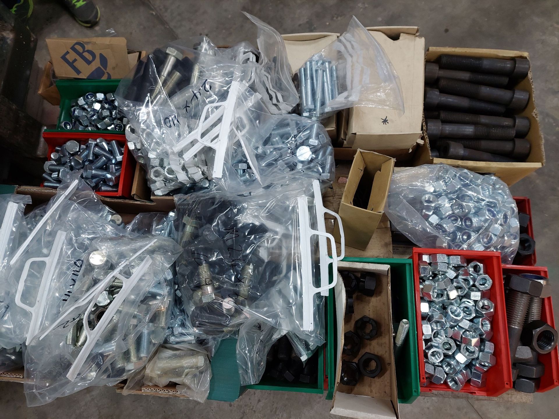 Pallet of hex nuts and bolts & cap head bolts. Various sizes. NO VAT.