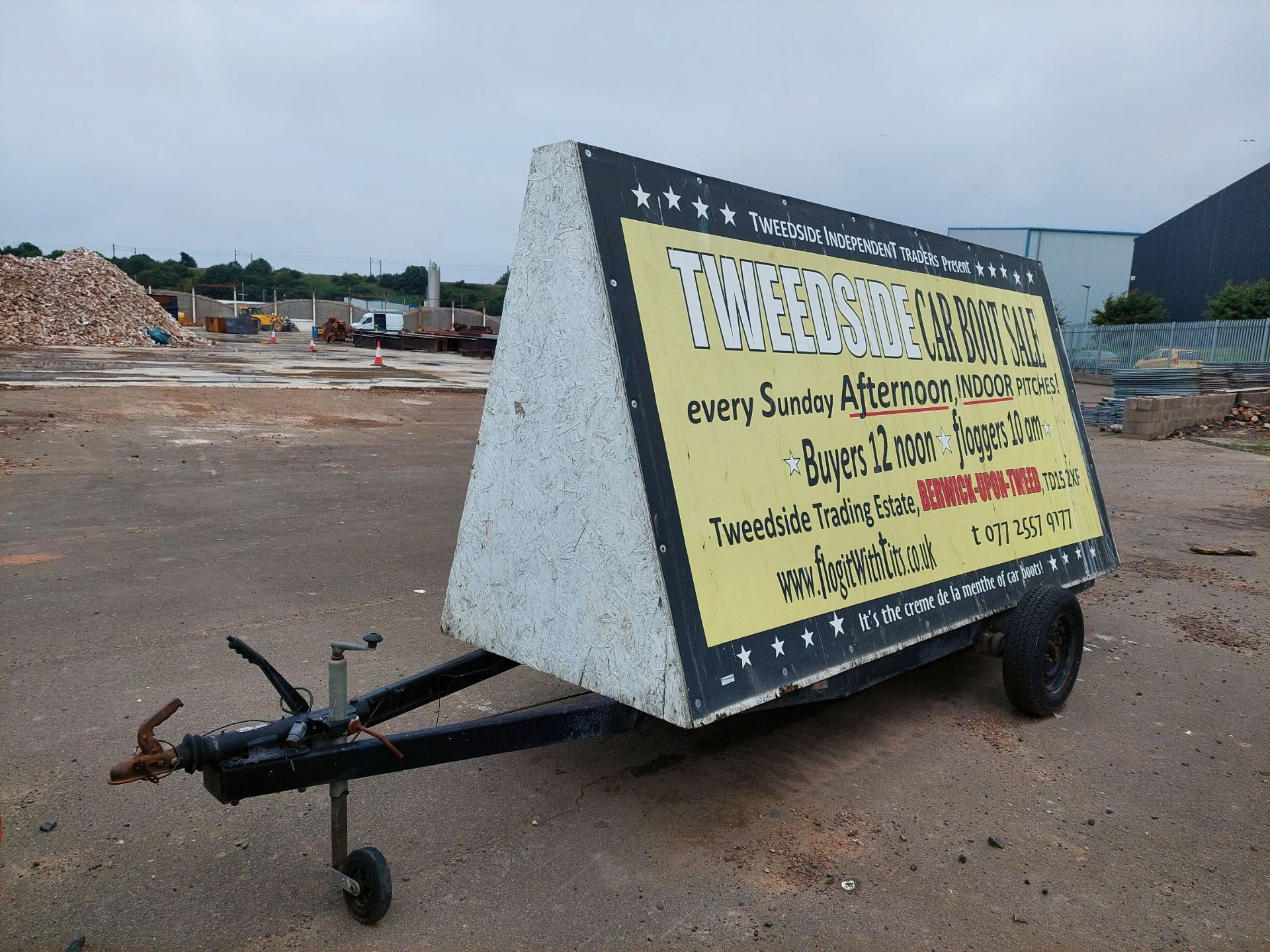 Single Axle 12 x 7' Advertising Trailer. Panel Sizes: 370 x 183cm. NO VAT. - Image 3 of 3