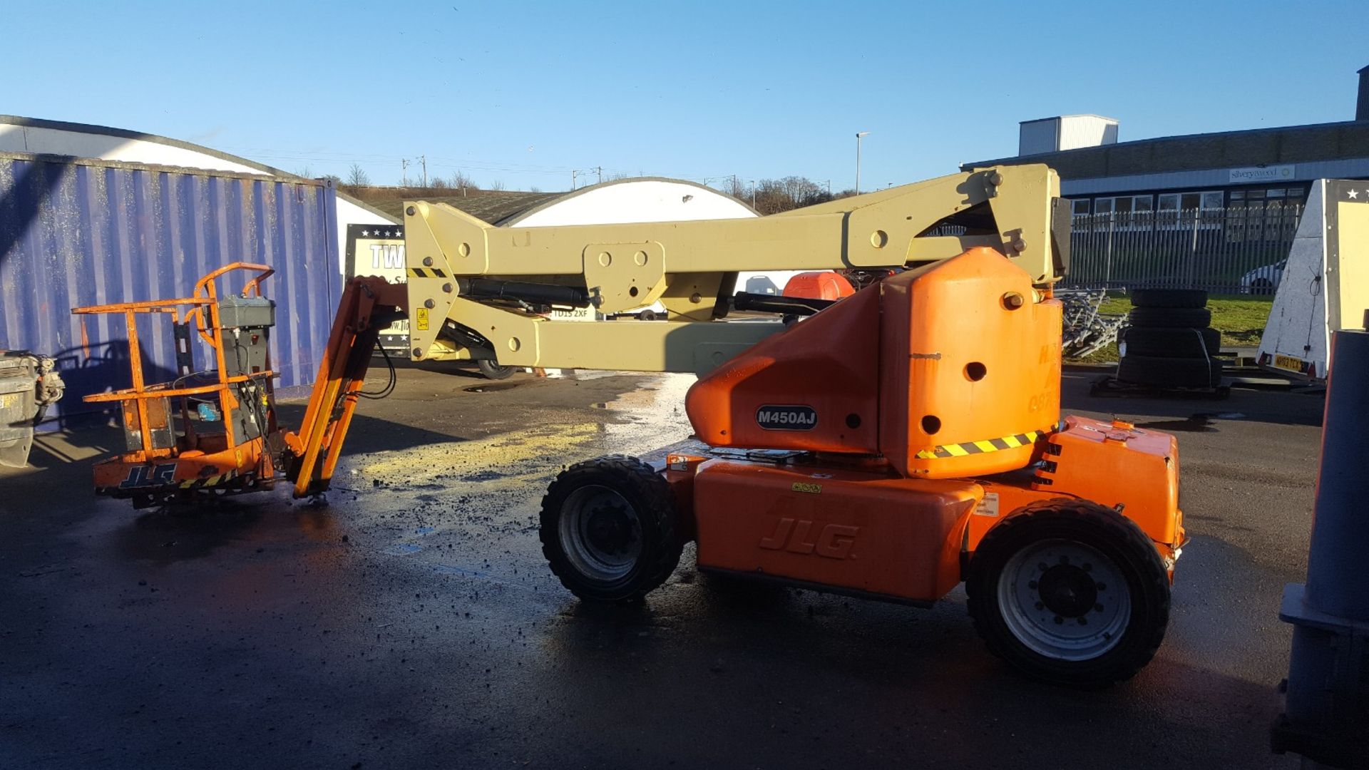 JLG M450AJ Wheeled Boom Lift Access Platform. See description. - Image 3 of 9